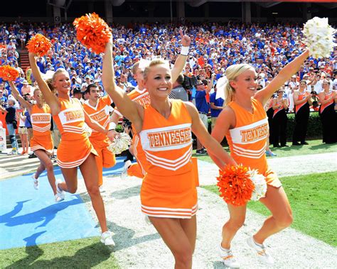 tennessee volunteers cheerleaders